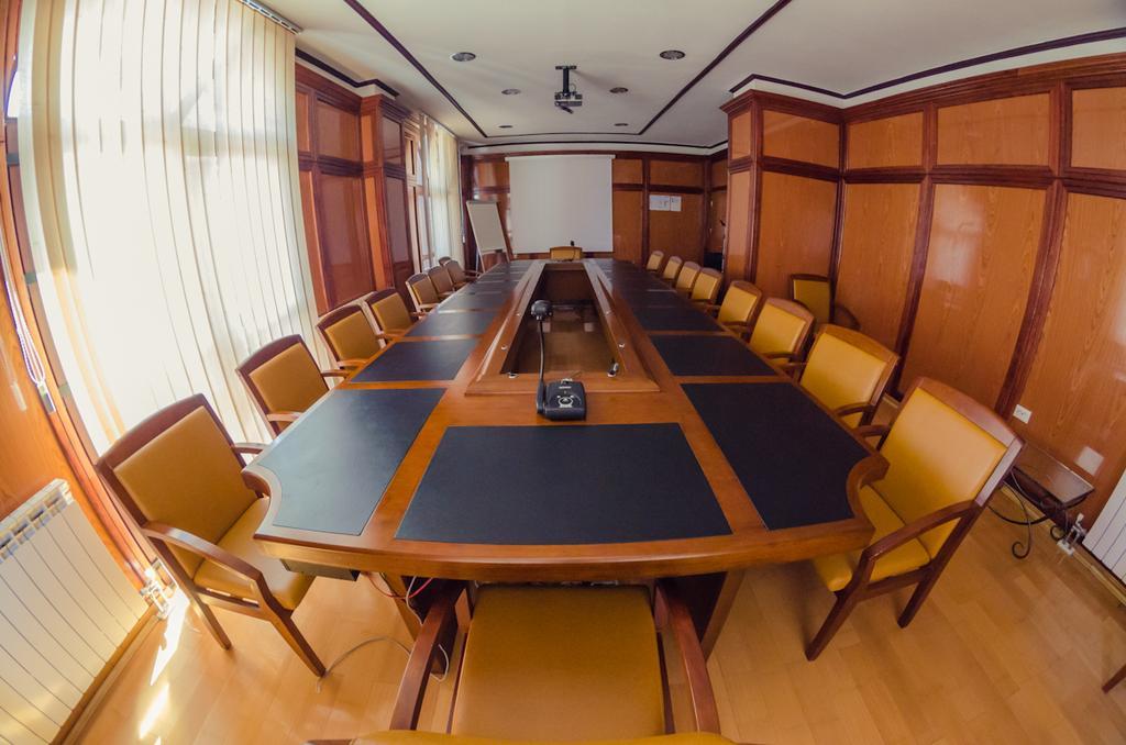 Predeal Comfort Suites Business photo